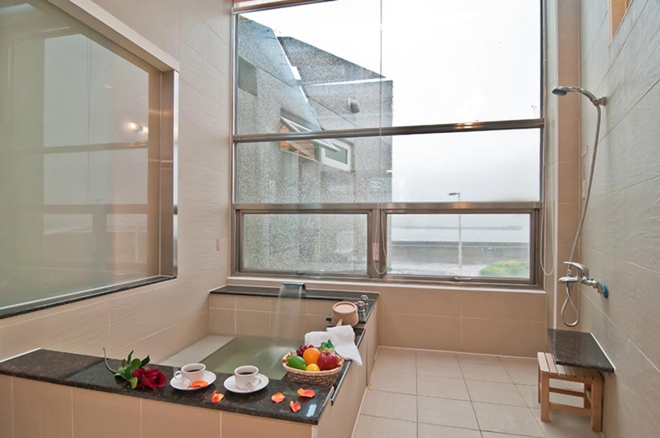 Jinshan Sakura Bay Hot Spring Hotel Екстериор снимка