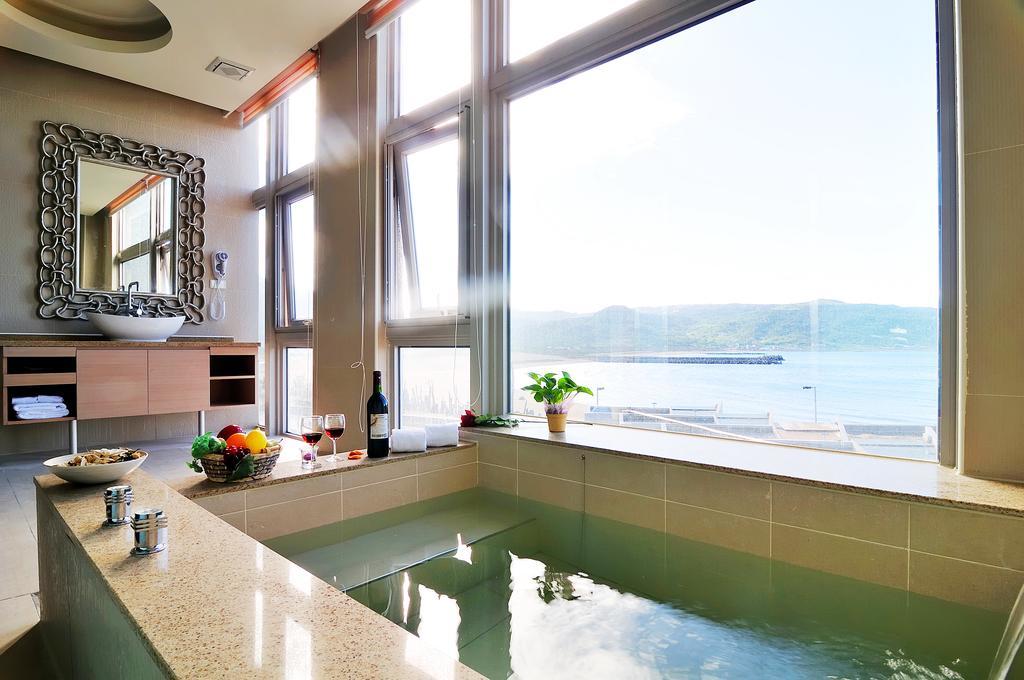Jinshan Sakura Bay Hot Spring Hotel Екстериор снимка